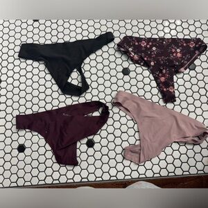 Amazon brand bundle kf 4  Thongs in Black, Floral, and Purple size XS